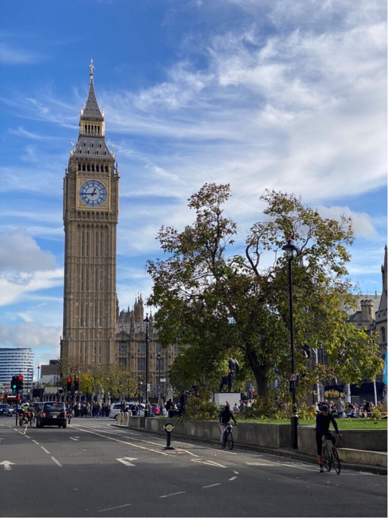 source Londres – 2022 Toussaint – Rachid CHIKOUCHE