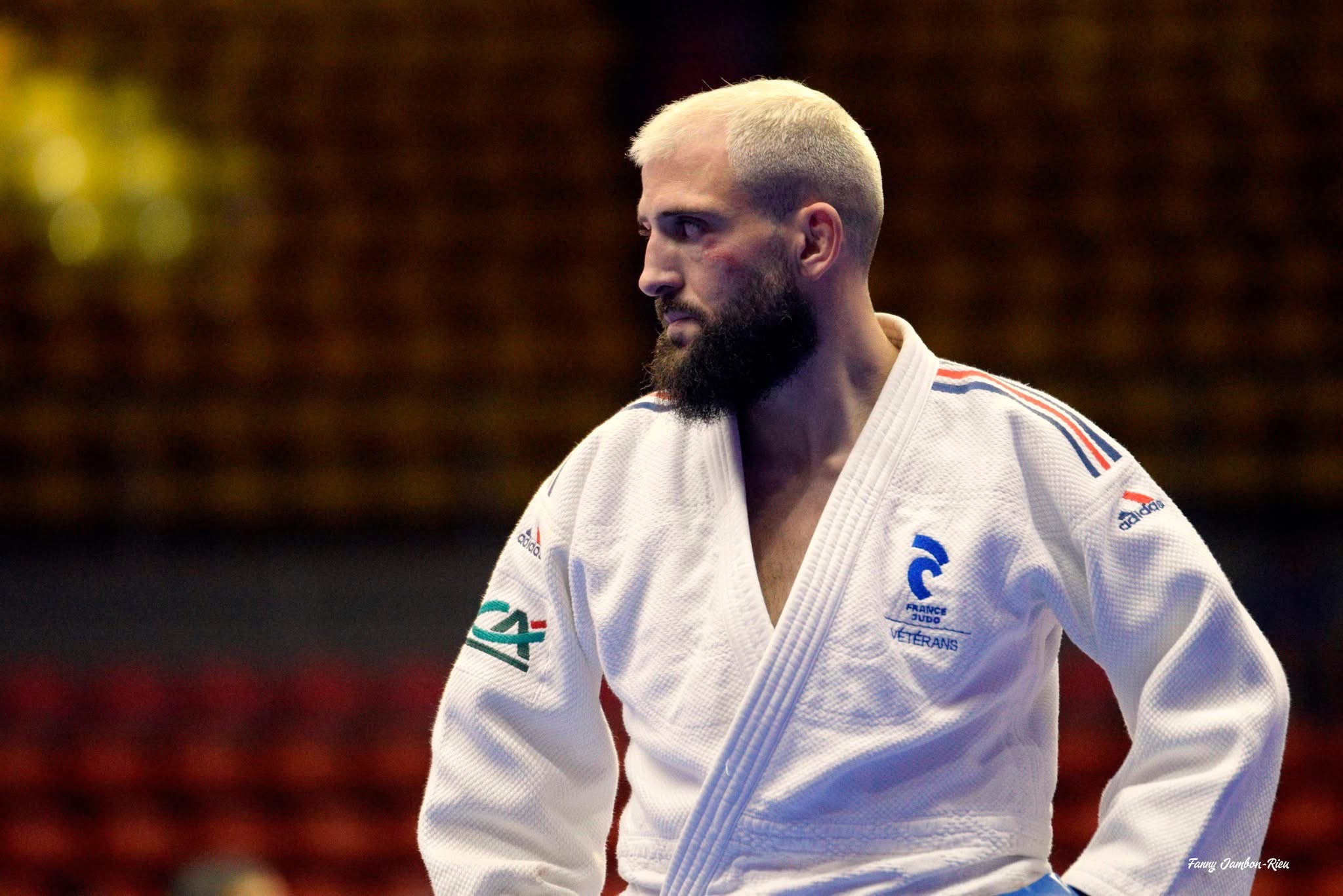 Nous sommes fiers de compter parmi nos directeurs de séjours, un champion du monde de jiu-jitsu !